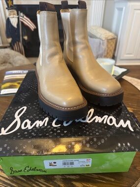 Sam Edelman Chelsea Ankle Boots in Sesame/Tan Leather